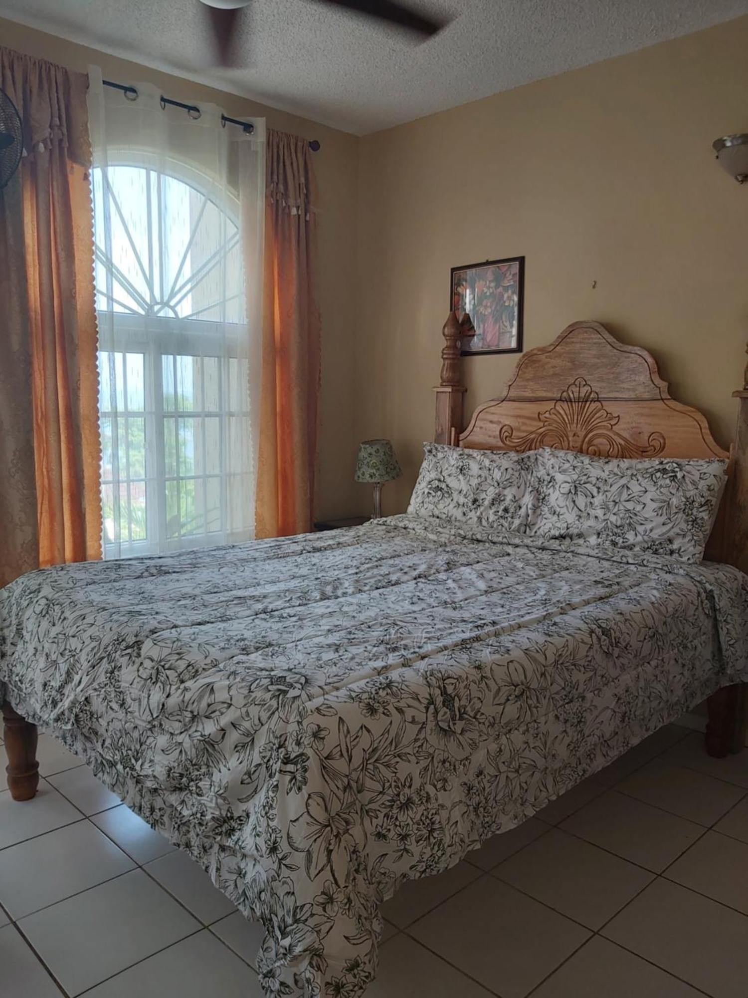 Elegant Condo Awesome View Ocho Rios Rom bilde